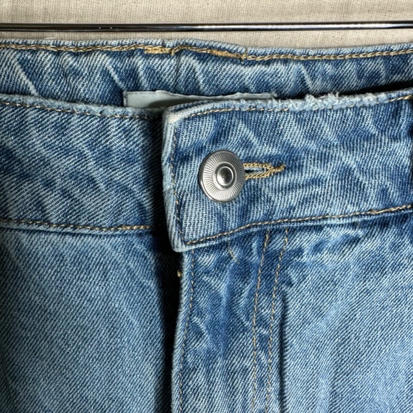 H&M Women's Light Denim Jeans Size 12‎ - Picture 4 of 10